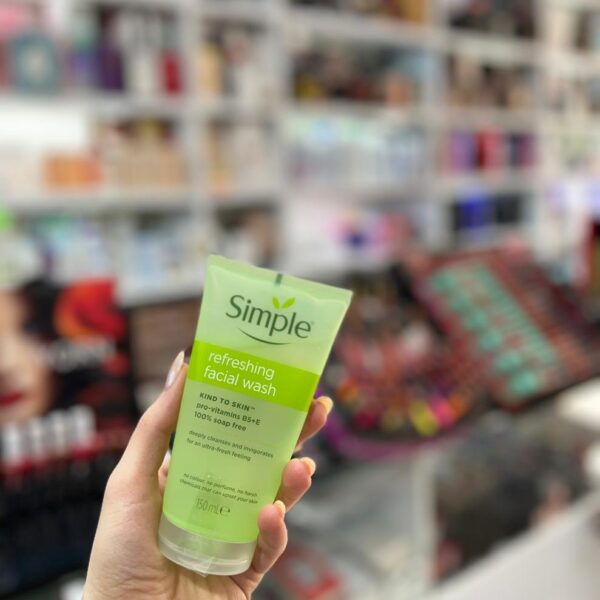 ژل شستشوی سیمپل مدل رفرشینگ مناسب انواع پوست