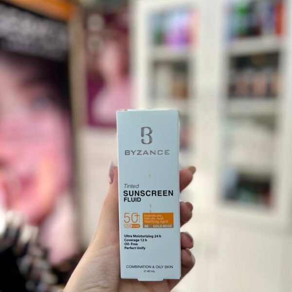 ضدآفتاب رنگی پوست چرب بیزانس