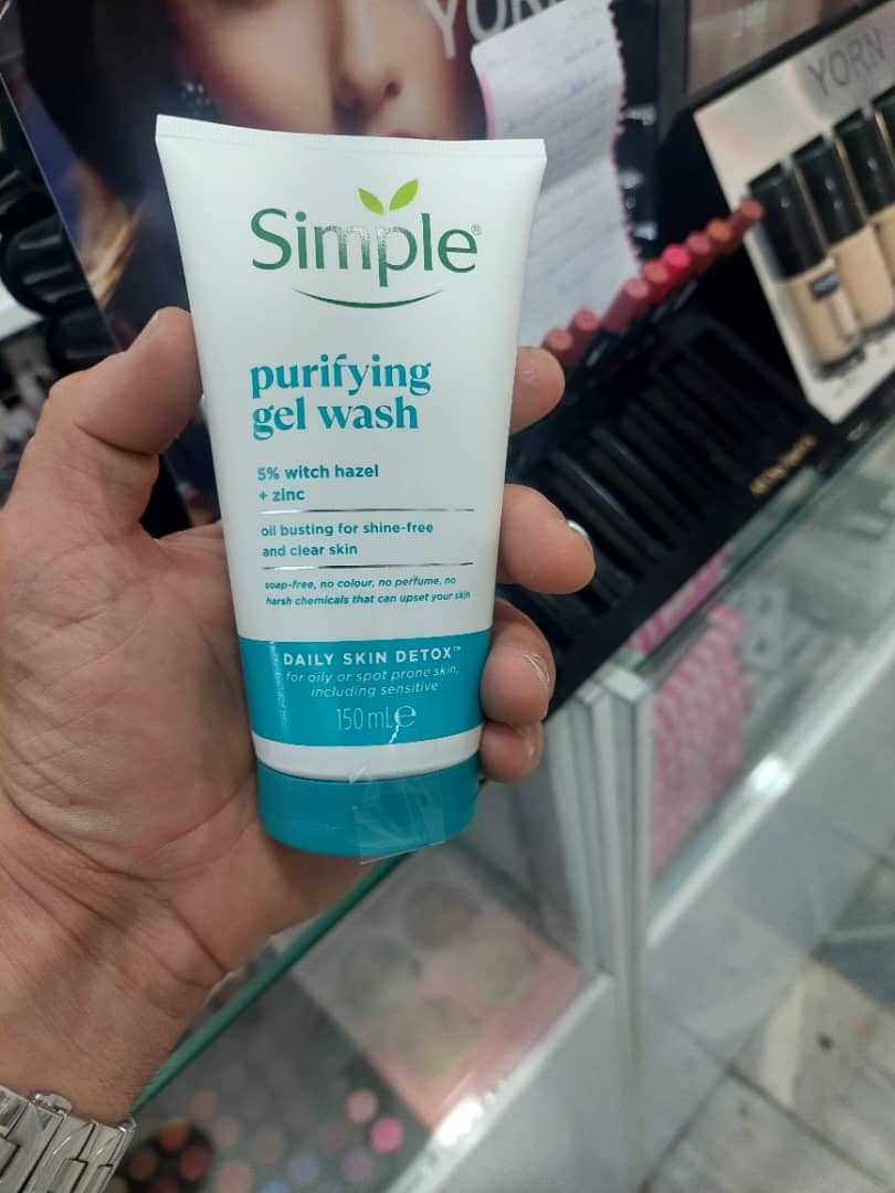 ژل شستشوی پوست چرب Purifying سیمپل