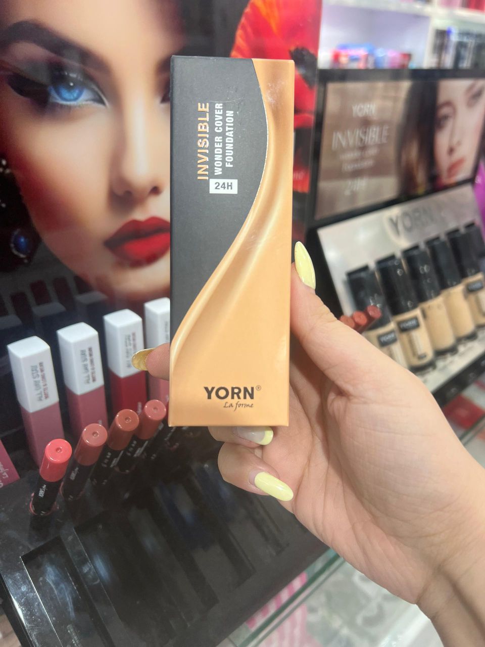 کرم پودر اینویزیبل یورن Yorn Foundation Invisible 24